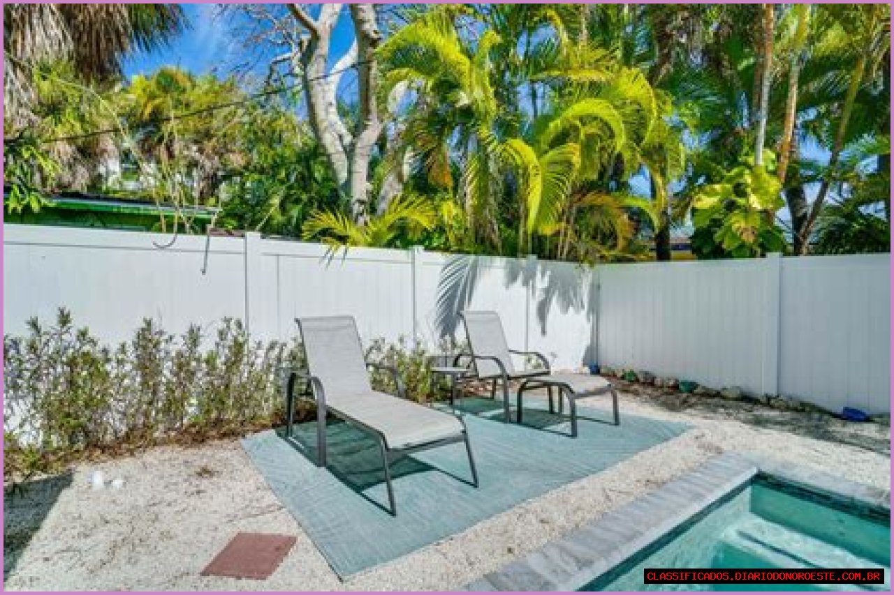 Discover The Enchanting Hideaway Of Garth Brooks: Anna Maria Island Unveiled